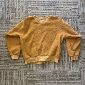 Everlane - The ReNew Fleece Oversized Crew in mustard yellow